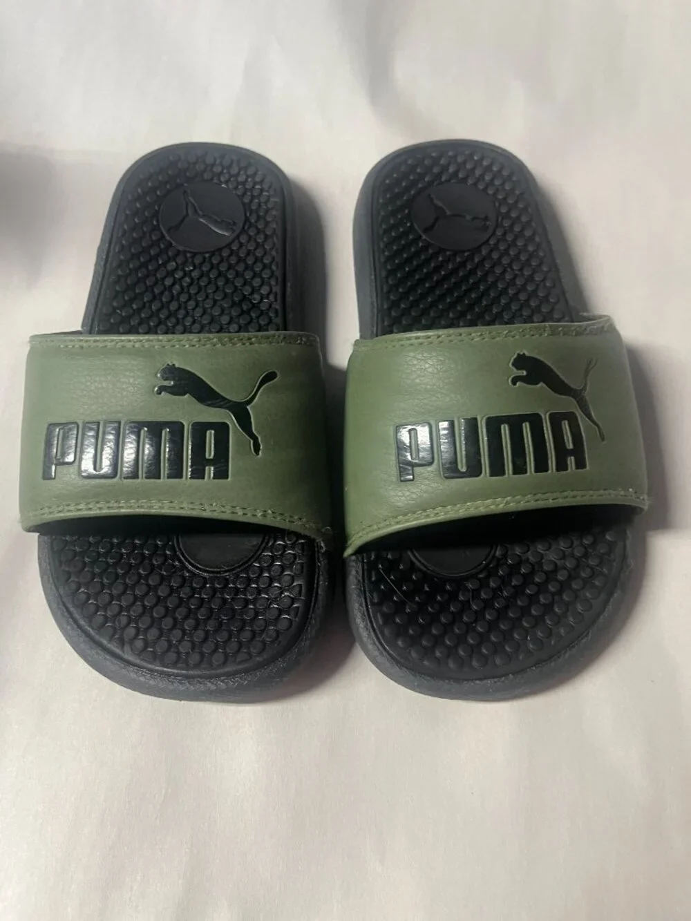 Puma Cool Cat 2.0 Kids Slides - Size 1 boys